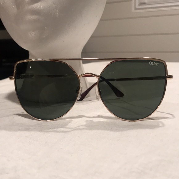 Quay “Santa Fe” Gold Metal Cat Eye/Aviator Style Frames Gray Lens - Picture 6 of 12